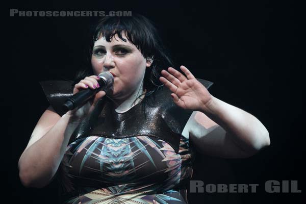 BETH DITTO - 2011-05-27 - PARIS - Nef Nord - Grande Halle - 